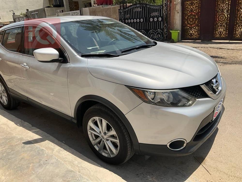 نيسان روج سبورت